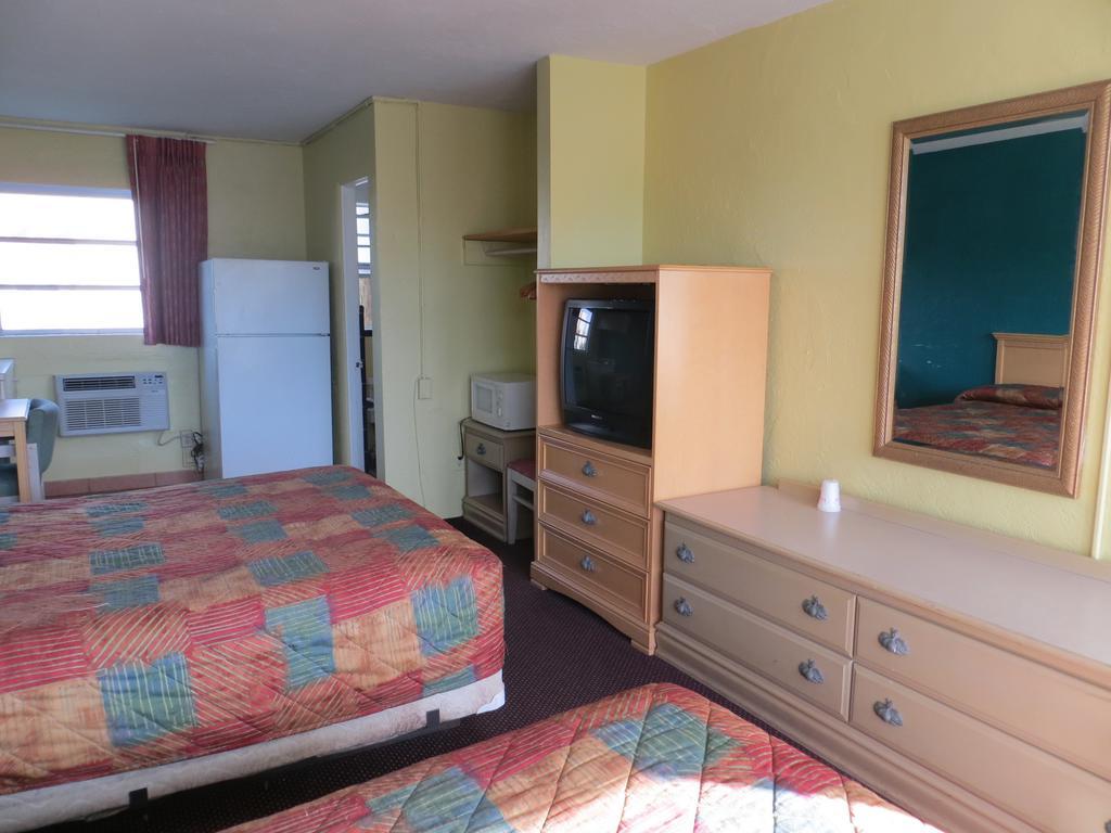 Skyway Motel Дейтона-Біч Номер фото